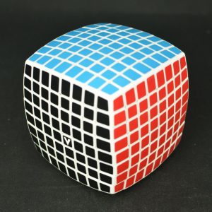 V-Cube 8×8 Pillow